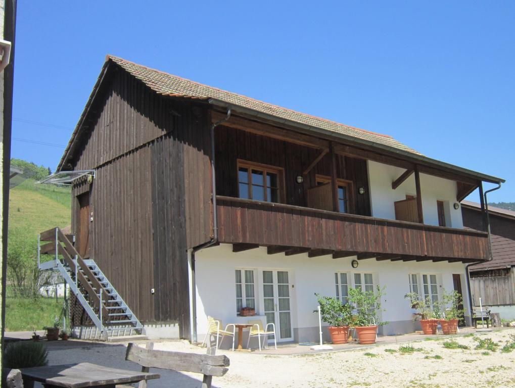 Miramont Horse Trekking Hostel Saicourt Экстерьер фото